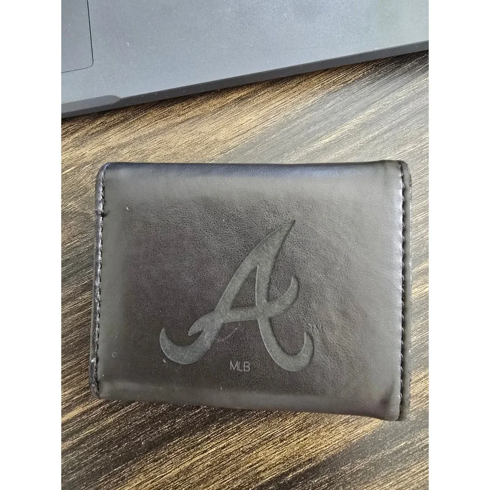 MLB Atlanta Braves‎ Black Leather Tri Fold Wallet Men's Baseball